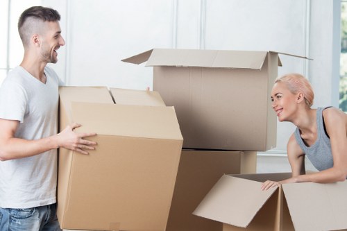 Commercial moving truck support in South Kensington