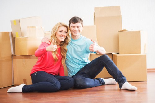 Careful packing and loading support for a South Kensington flat move