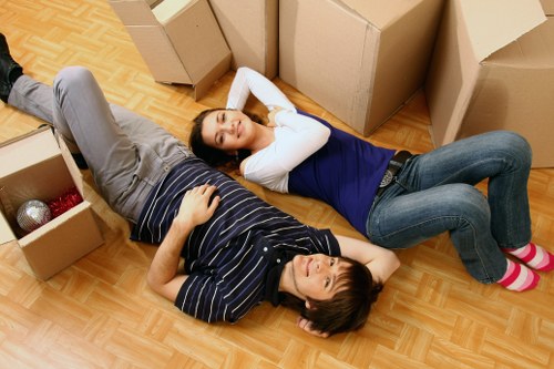 Commercial and residential moving support in South Kensington